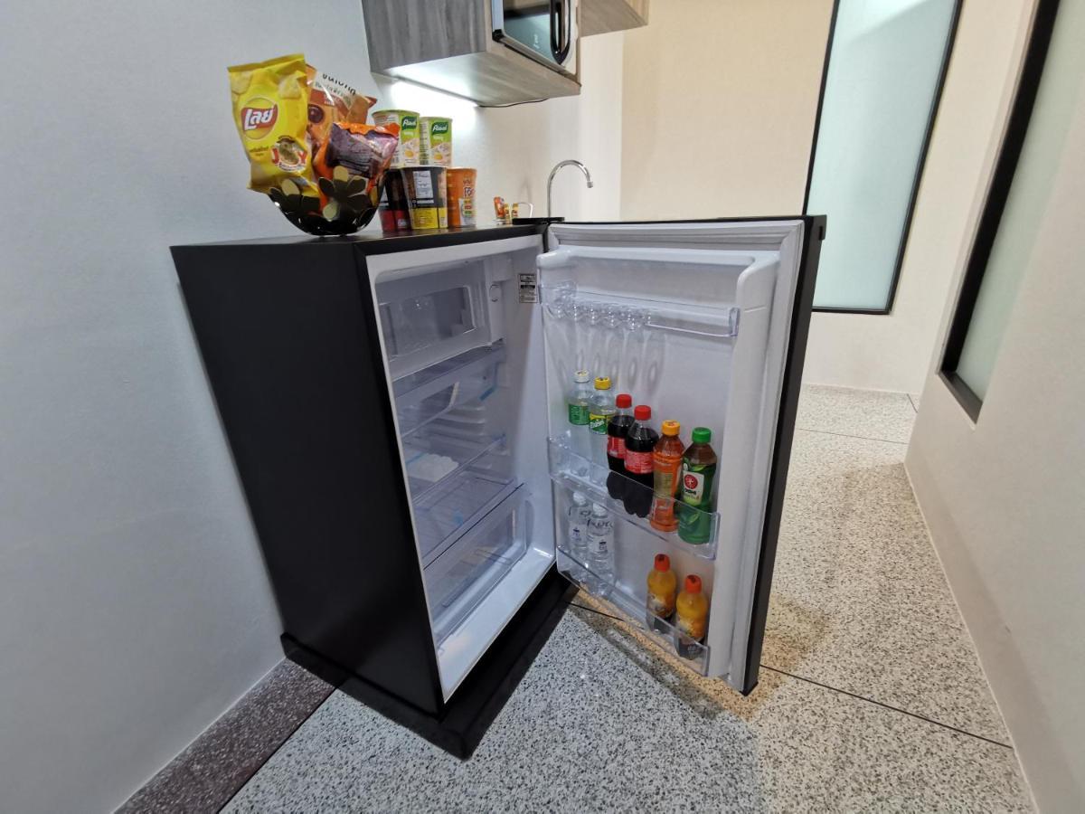 Abc@48 Hotel & Service Apartment Банкок Екстериор снимка